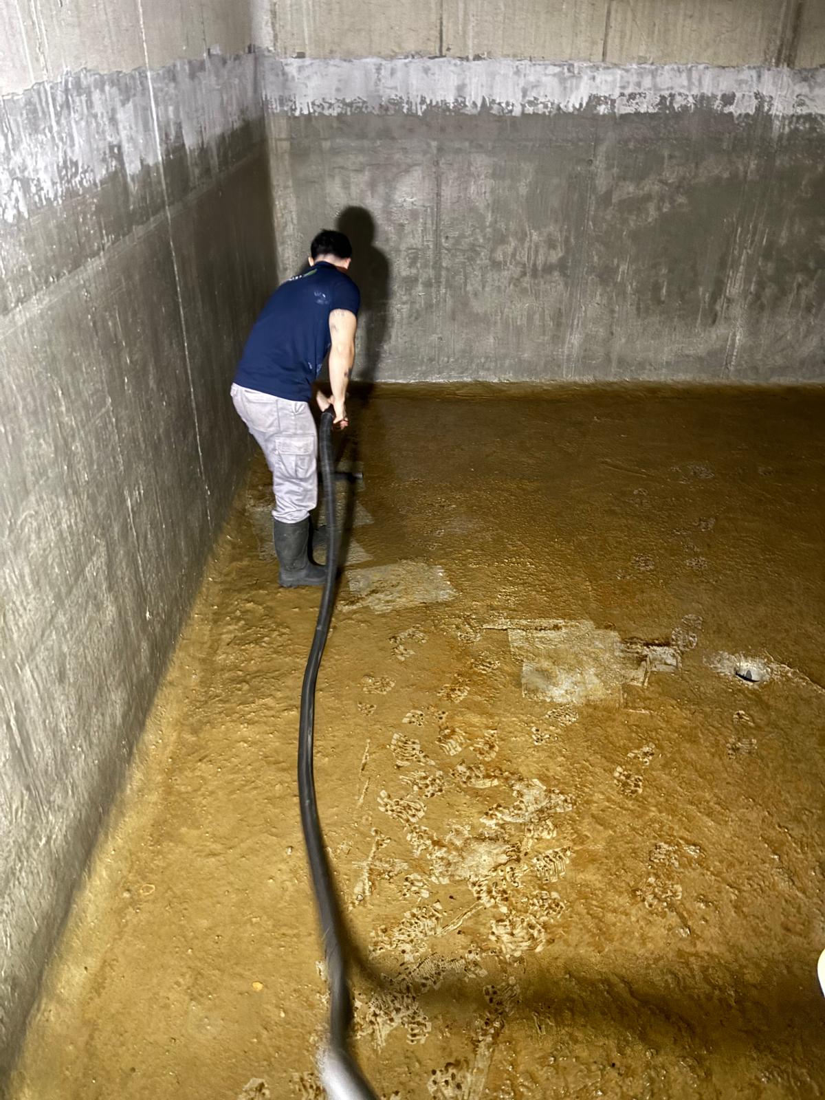 Proceso de higienización y desinfección de depósito